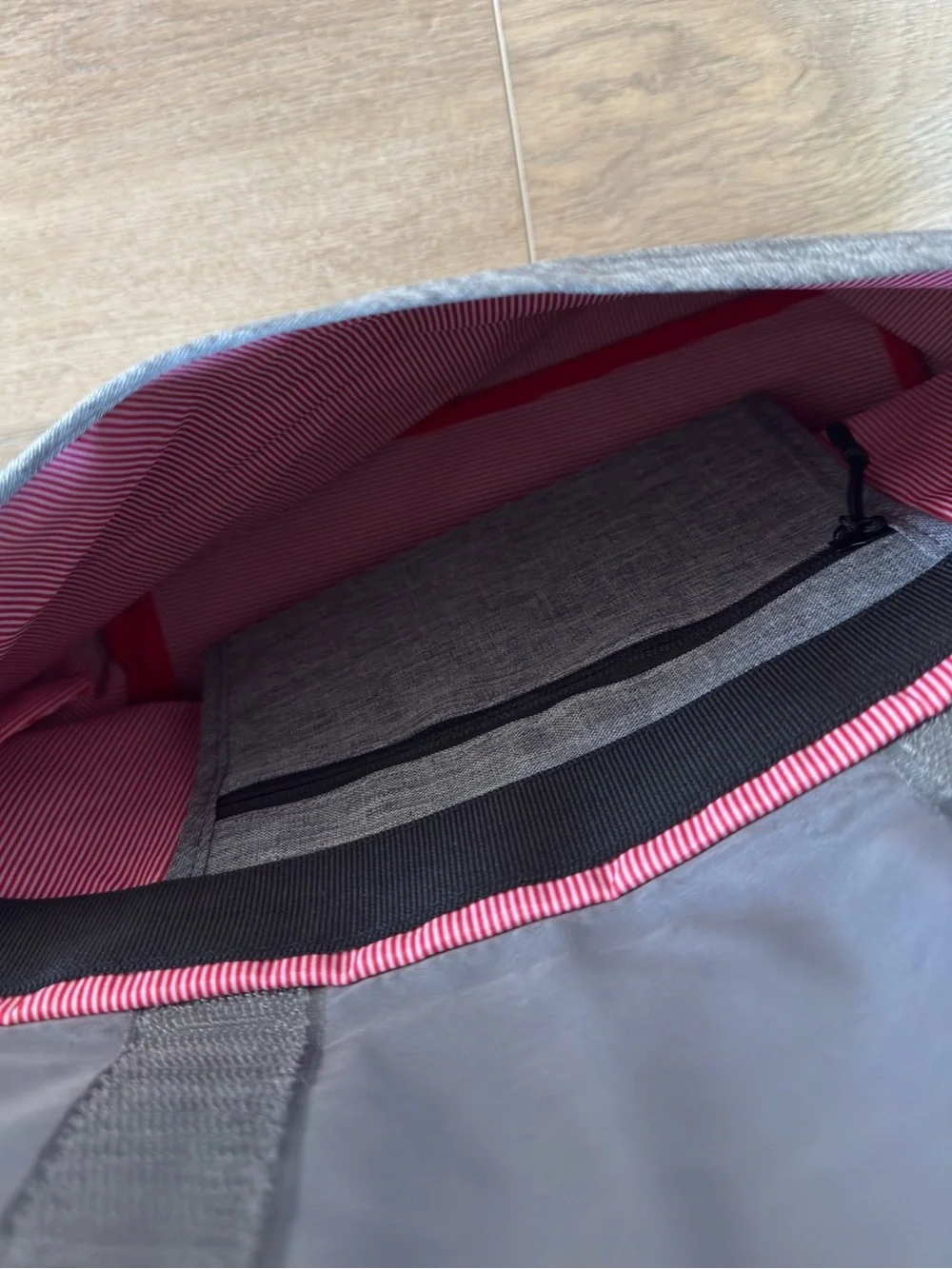 Journeyman Brand Gray Messenger Bag Herschel Style Tote 14.5” X 8.5” NWT
